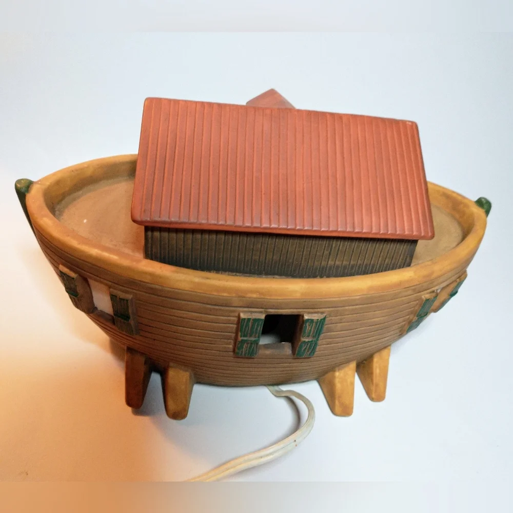 Noah’s Ark Night Light Boat Figurine by Figi Graphic 1998 Tested Works Religious